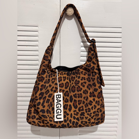 BAGGU Handbags - Baggu Brown Leopard Print Hobo Bag